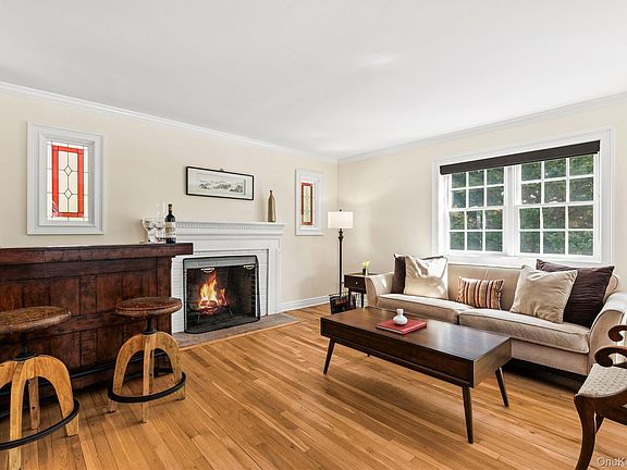 5th image of 69 Brevoort Lane