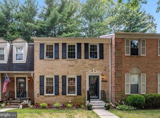 7919 Treeside Ct, Springfield, VA 22152