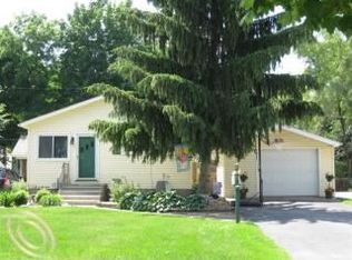 669 Karmada St, Plymouth, MI 48170