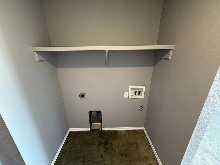 302 N Madison St #B — Photo 3