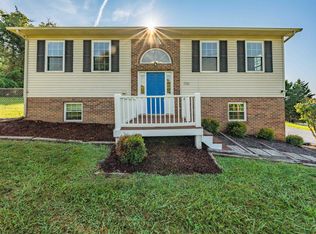 558 Oak Grove Rd, Gray, TN 37615