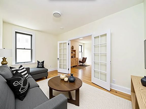 3rd image of 201 E 30th St APT 67