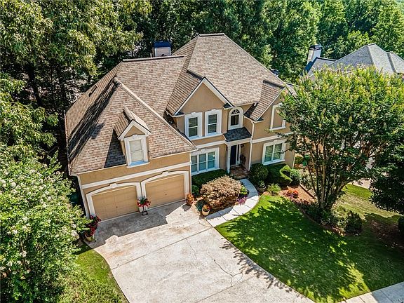2nd image of 3735 Thunder Way NE
