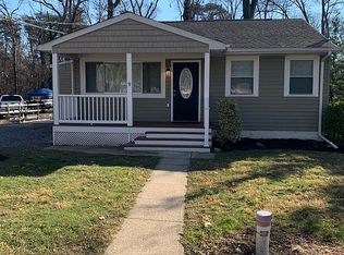 9 Madary Rd, Severna Park, MD 21146