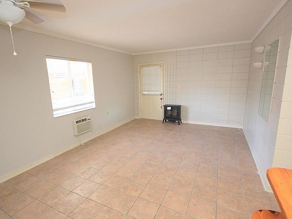4th image of 106 Floral Dr APT B
