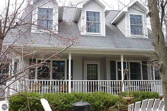 1st image of 3757 Woodside Dr