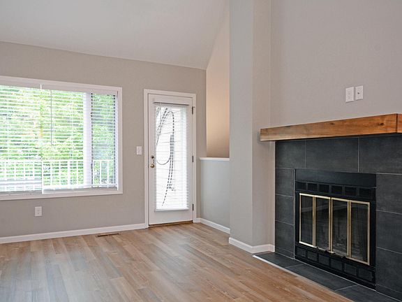 5th image of 2838 Kenwood Isles Dr