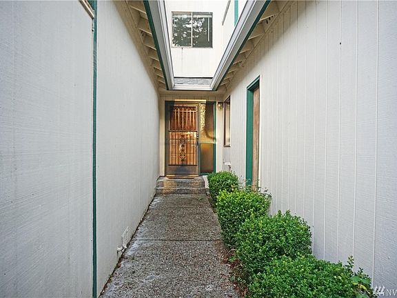 2nd image of 1500 Lake Park Dr SW APT 24