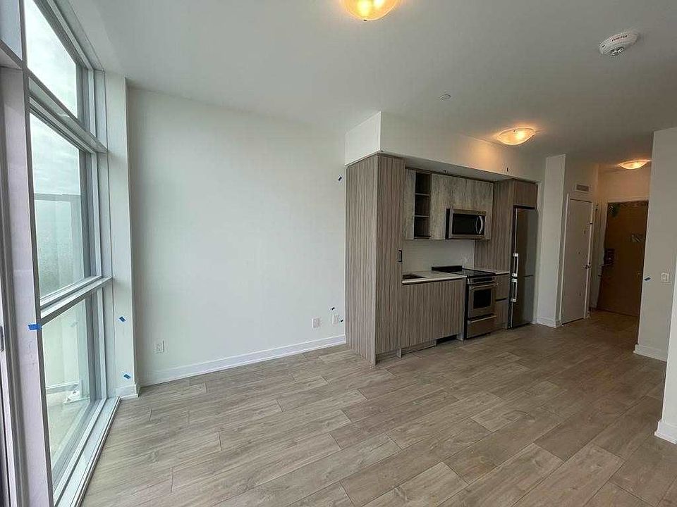 2nd image of 251 Manitoba St #1112