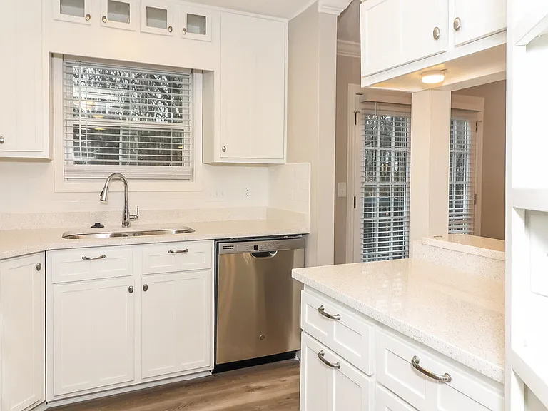 140 Birch Rill Dr — Photo 10