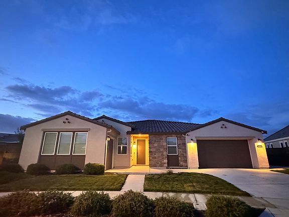 Beautiful curb appeal.