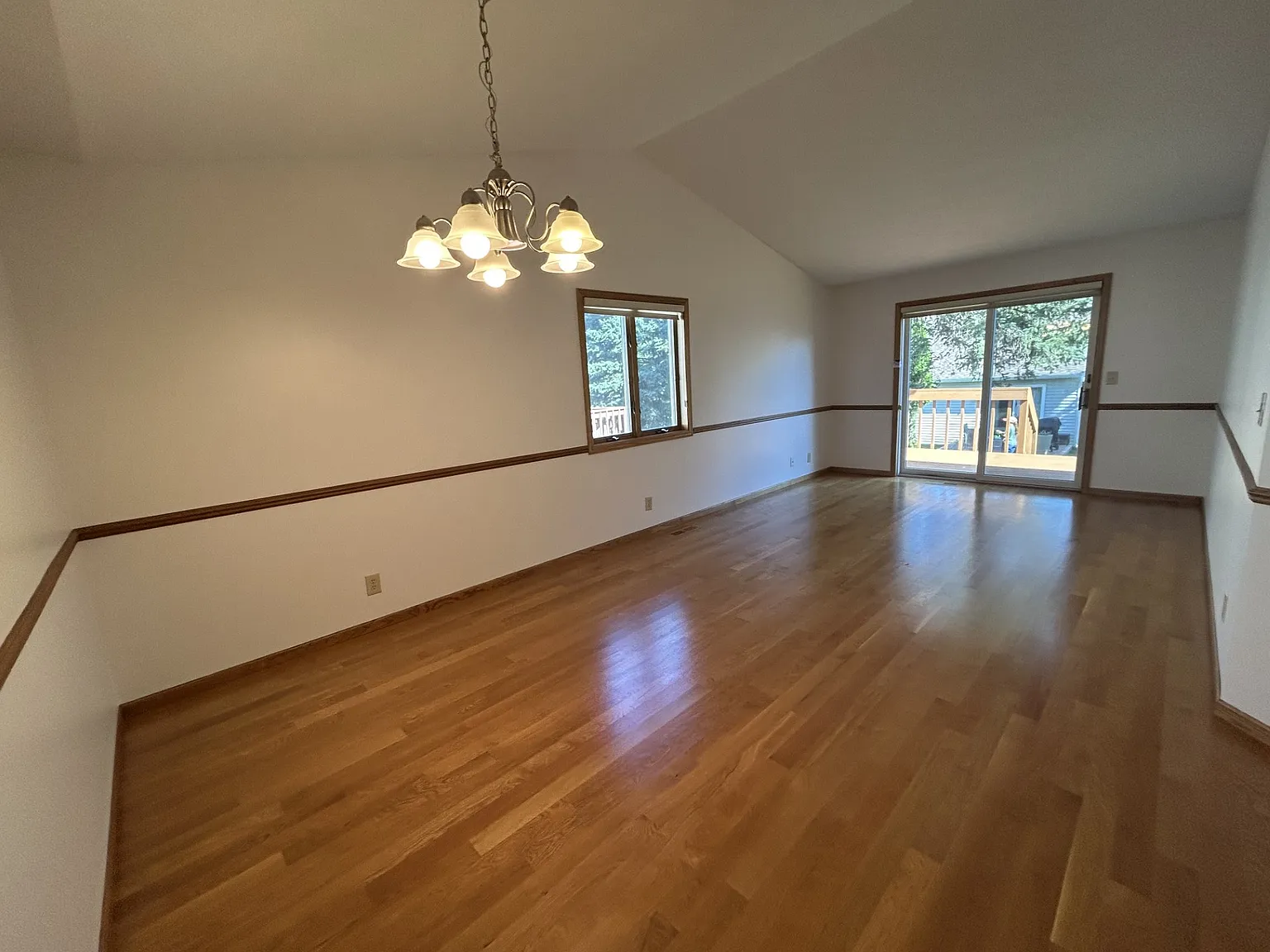 1943 Eastridge Ct — Photo 4