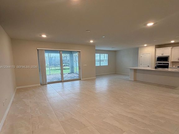 4th image of 12251 SW Periwinkle Ct