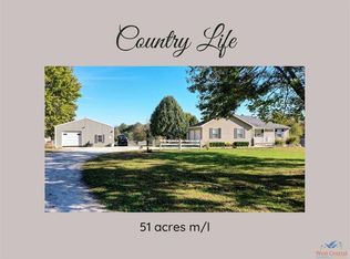 925 NE 231st Rd, Clinton, MO 64735