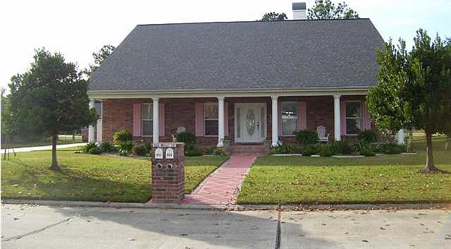 1st image of 398 Rosemount Dr