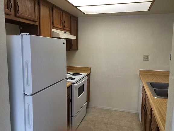 5th image of 2529 W Vista Ave APT 106