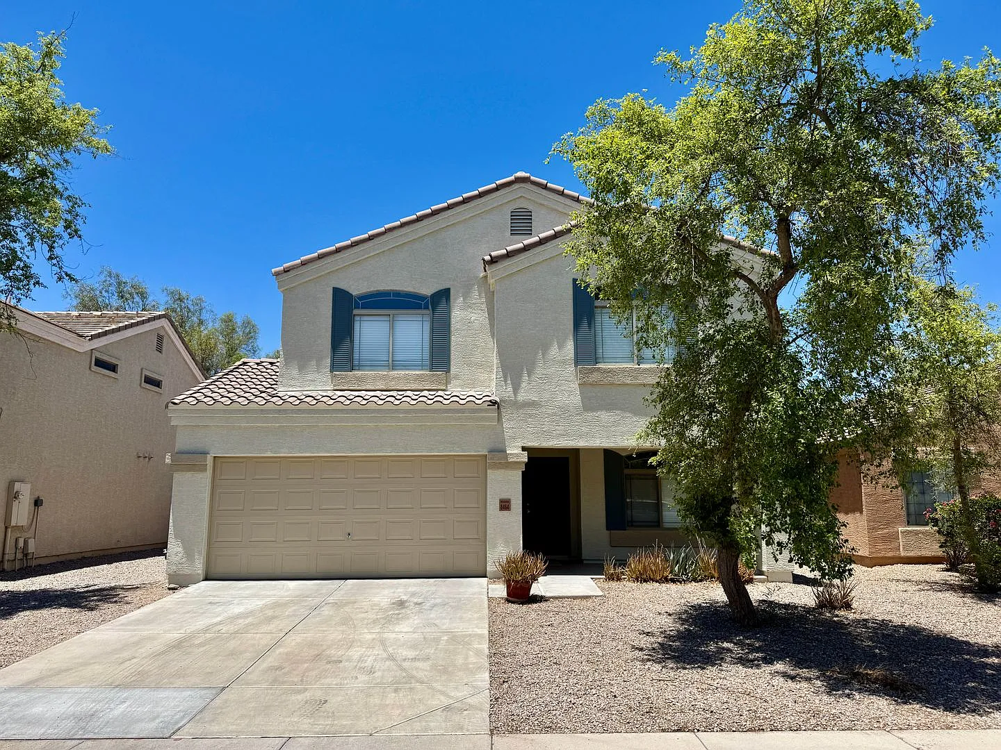 Remodeled 5 Bedroom/3 Bathroom + Large Loft in Tolleson — Photo 1