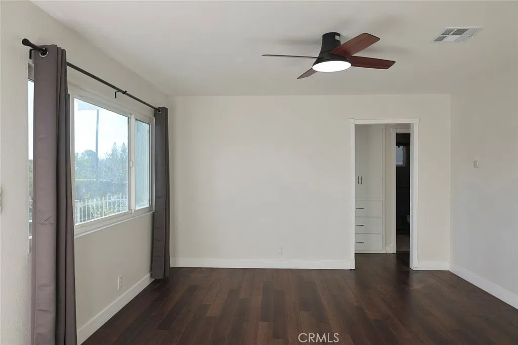 3 bed, 1.5 bath, 1011 sqft, $2,995 — Photo 3