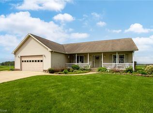 17361 Back Massillon Rd, North Lawrence, OH 44666