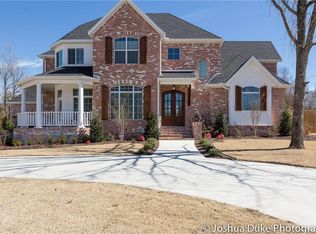 3034 N Chapel View Dr, Fayetteville, AR 72703