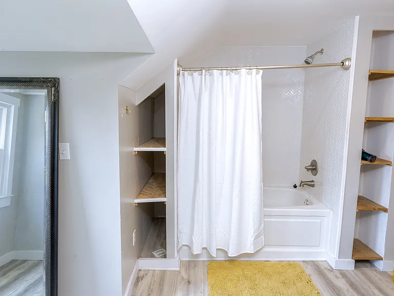 2801 Alhambra Cir — Photo 29