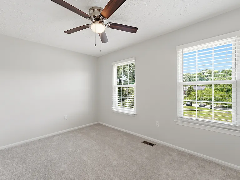 2401 W Rosecroft Village Cir — Photo 19
