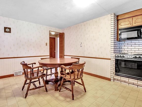 5th image of 4793 Kennison Pkwy