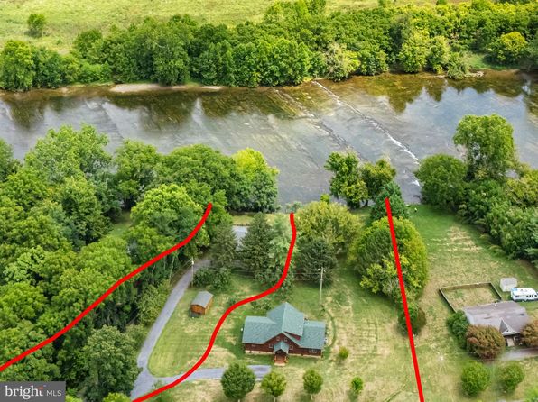 378 Panhandle Rd, Bentonville, VA 22610