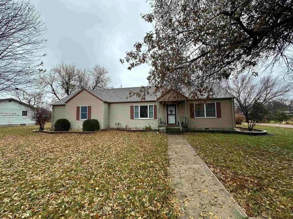 504 N A St, Fairfield, NE 68938