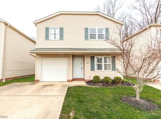890 Brittney Ct, Eastlake, OH 44095
