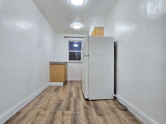 3rd image of 148-19 Booth Memorial Ave #2