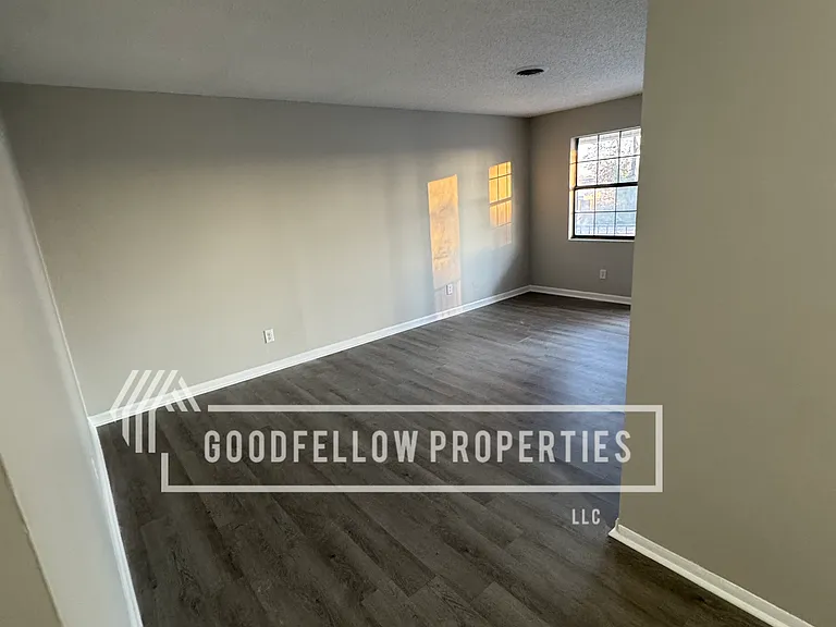 609 N Columbia Ave #10 — Photo 7