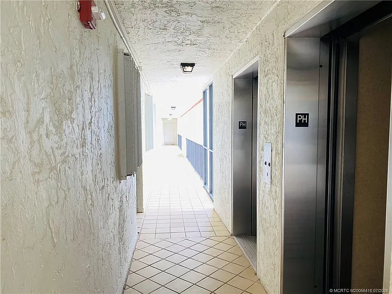 9400 S Ocean Dr #1003-B — Photo 56