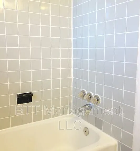 4013 38th St #203 — Photo 33