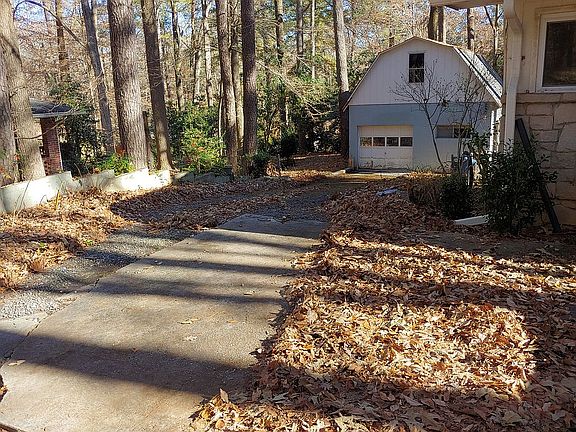 Garage/shop 600 square feet