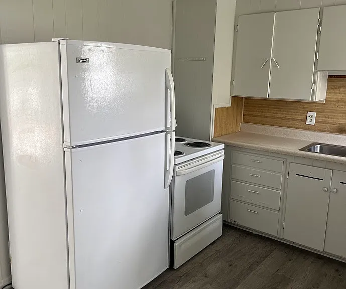 944 Poulson St — Photo 13