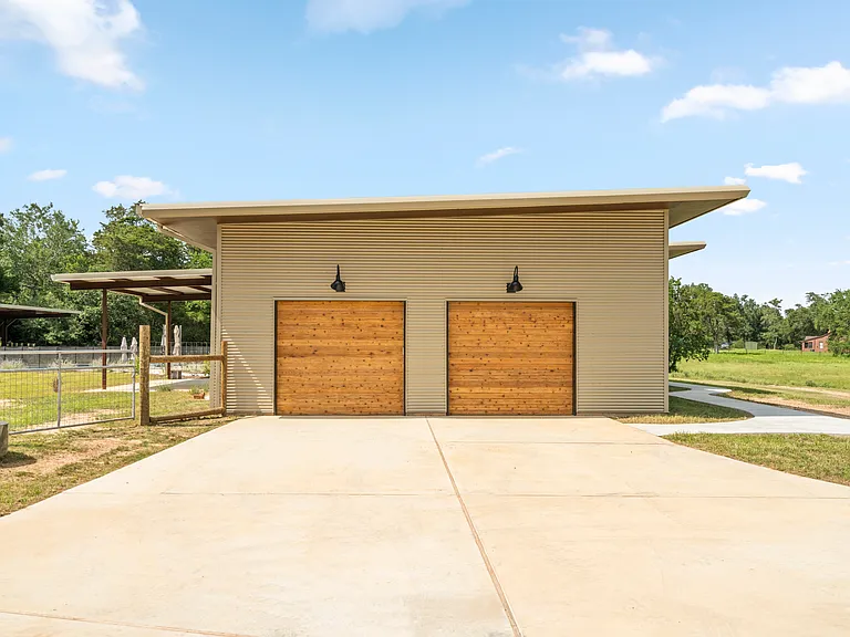 11909 Frantz Rd — Photo 2
