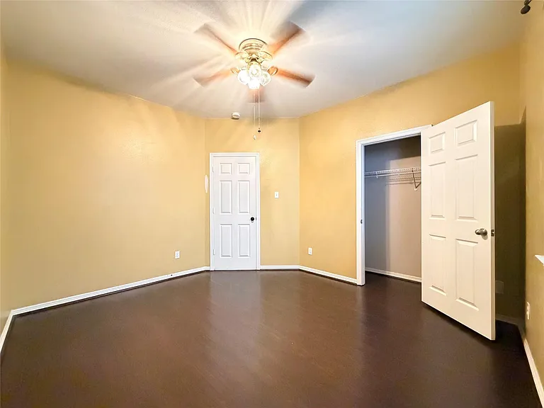 211 Briar Trace Ln — Photo 17