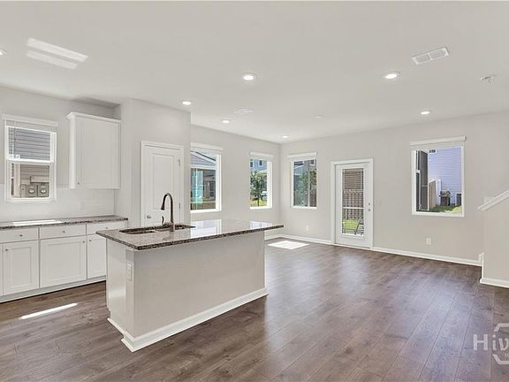 3rd image of 126 Congo Ct