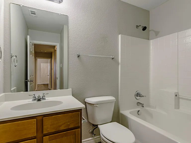 8915 Wild Rose Ln — Photo 25