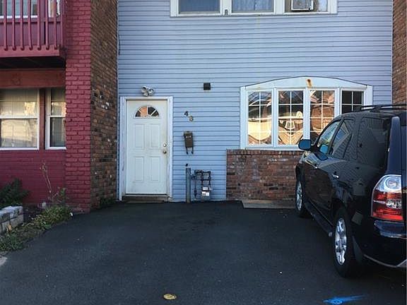 2nd image of 48 Coolidge St