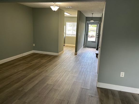 4th image of 11486 Bay St NE #11486