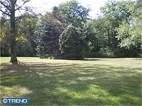 2nd image of 521 Horsham Rd
