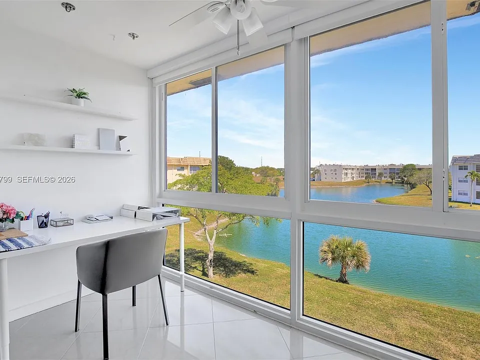 8400 Sunrise Lakes Blvd #312