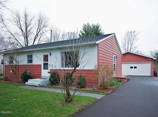 3514 Mount Olivet Rd, Kalamazoo, MI 49004