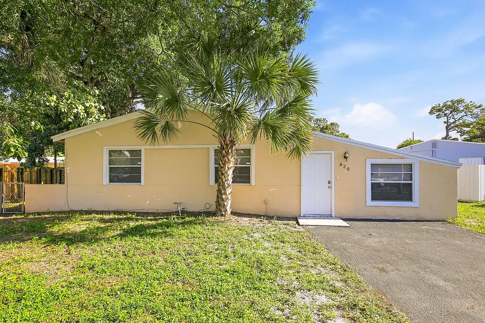 3 bed, 1.0 bath, 1186 sqft, $2,585 — Photo 1