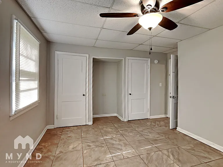 1256 S Willow Ln — Photo 8