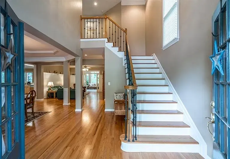 3070 Greens Creek Ln — Photo 2