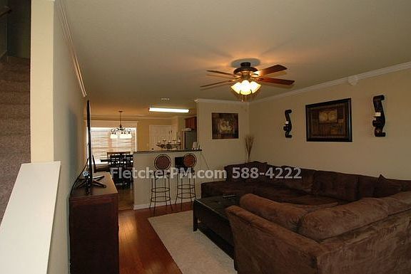 2nd image of 1400 Sweetgum Ln