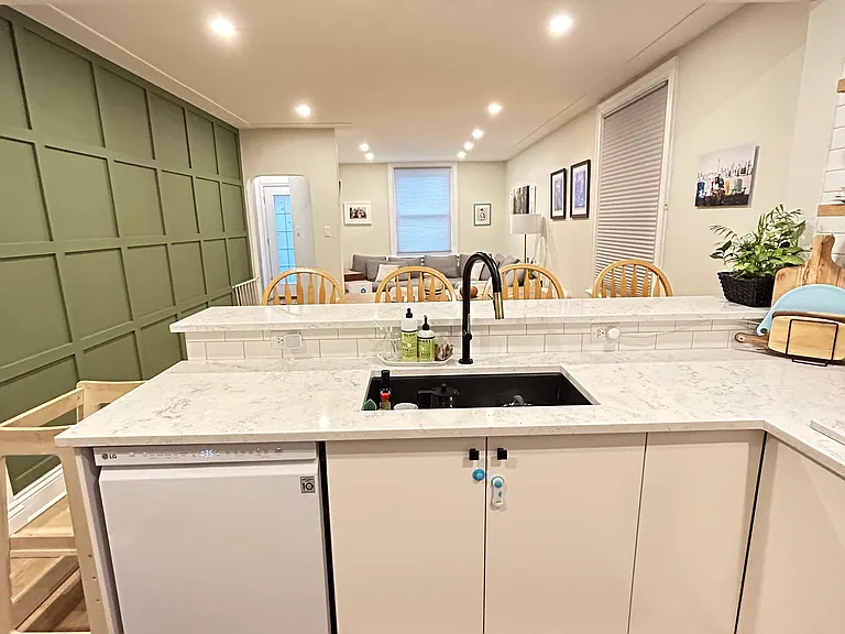 377 Cumberland Ave — Photo 3